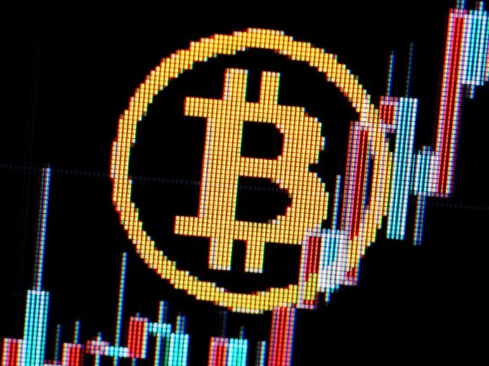 Bitcoin Drops Below 33,000, May Go Below $30,000 Again